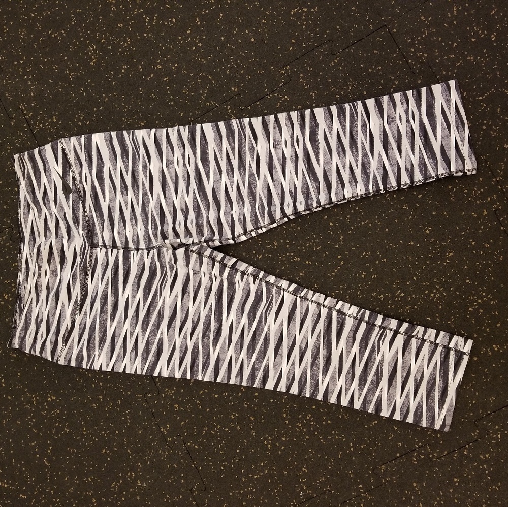 Nike Women's Dry Fit Capris